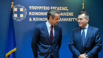 Μητσοτάκης: «Πόλεμος» στην υποδηλωμένη εργασία - Στο τέλος του μήνα οι αυξημένες συντάξεις χηρείας