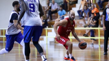 Οργή στον Ολυμπιακό για τη στάση της ΕΟΚ στην ονομασία