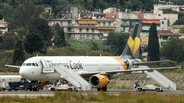 Thomas Cook: Πτώχευσε και η γερμανική θυγατρική - Στον αέρα 140.000 τουρίστες
