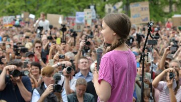 Γκρέτα Τούνμπεργκ: Ξεσήκωσε χιλιάδες κόσμου - Ογκώδεις διαδηλώσεις για το κλίμα στην Ευρώπη