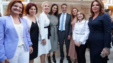 Συνάντηση του Κυριάκου Μητσοτάκη με τους νέους βουλευτές της ΝΔ στο Μαξίμου 