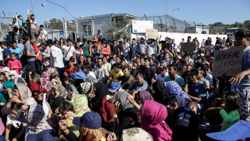 Welt: Μόνο ένας στους 50 παράτυπους μετανάστες στην Ελλάδα επιστρέφει στην Τουρκία από το 2016