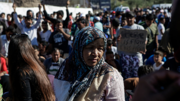 Μεταναστευτικό: Δεκάδες αφίξεις την Κυριακή στα νησιά - Ακόμα συζητά για «ανθρωπιστική» πολιτική η ΕΕ