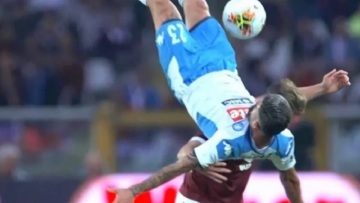 Τραυματισμός-σοκ για ποδοσφαιριστή της Νάπολι: Υπέστη κάταγμα στο στέρνο