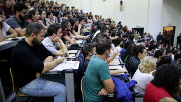 Η «ακτινογραφία» των σπουδών στην Ελλάδα: Τι επιλέγουν οι νέοι - Ουραγός η χώρα στην απασχόληση πτυχιούχων