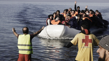 Κουμουτσάκος: Η τουρκική επίθεση στη Συρία μπορεί να προκαλέσει νέα κύματα προσφύγων