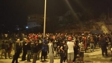 Σάμος: Άγρια επεισόδια μεταξύ Σύρων και Αφγανών - 11 τραυματίες και καταστροφές στο hotspot στο Βαθύ