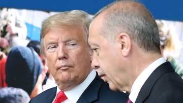 Τραμπ σε Ερντογάν: Σταμάτα τώρα την εισβολή 