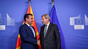 Ο Ζάεφ «εκλιπαρεί» τους ηγέτες της ΕΕ: Μην γίνετε εμπόδιο στην έναρξη ενταξιακών διαπραγματεύσεων!