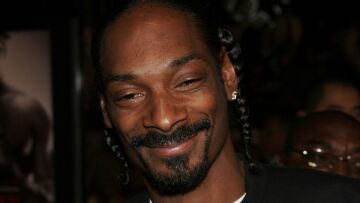 Μία ανθοδέσμη από 48.... τσιγαριλίκια ήταν το δώρο γενεθλίων της στον  Snoop Dogg