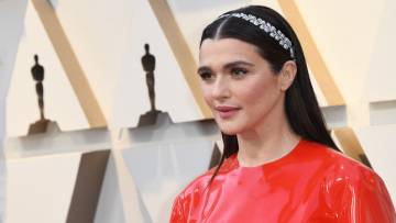 Η Ρέιτσελ Βάις θα υποδυθεί την Ελίζαμπεθ Τέιλορ