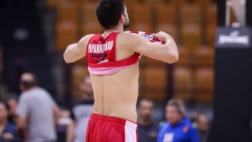 Ολυμπιακός: Σοκ με Παπανικολάου, αποχώρησε τραυματίας!