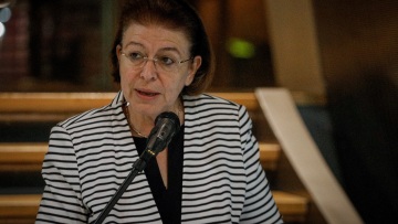 Μενδώνη για Σπανό: Τα τραγούδια του είναι μέρος του σύγχρονου πολιτισμού μας