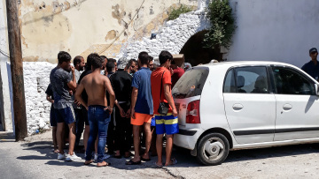 Μεταναστευτικό: Στην Κω μεταφέρονται οι μετανάστες που «απέκλεισε» ο δήμαρχος Λέρου