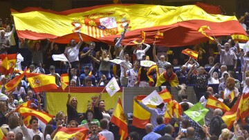 Ισπανία: Δημοσκοπήσεις «δείχνουν» πολιτικό αδιέξοδο μια βδομάδα πριν τις εκλογές