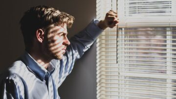 Αναρωτιέστε αν έχετε κατάθλιψη; Αυτά είναι τα δέκα ύποπτα συμπτώματα