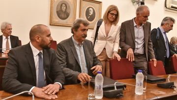 Πηγές Προανακριτικής: Κάποια στιγμή θα κινηθούν διαδικασίες για Πολάκη και Τζανακόπουλο 