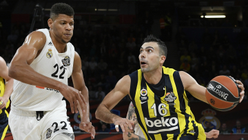 Συνεργάτης Ομπράντοβιτς: Ο Σλούκας έχει δείξει σεβασμό στη χώρα μας