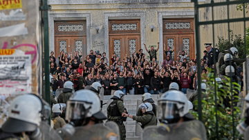 Επεισόδια στην ΑΣΟΕΕ: Κλίμα πολέμου ενόψει του Πολυτεχνείου