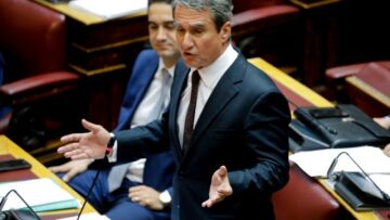 Υπόθεση Novartis: Η παραγγελία για δίωξη σε Λοβέρδο, το αίτημα Πλιώτα και τα επόμενα βήματα της έρευνας