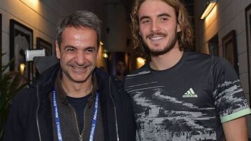 Αποθέωση από Κυριάκο Μητσοτάκη και Μαρέβα για τον Στέφανο Τσιτσιπά: «Πρωταθλητής» και «Θεός»