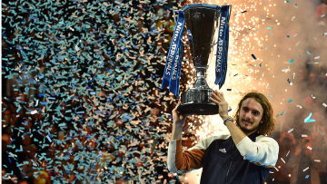 Βίντεο: Η απονομή της κούπας στον Τσιτσιπά