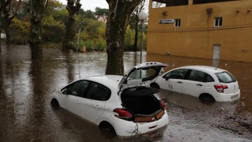 Γαλλία: Δύο νεκροί από τις σαρωτικές πλημμύρες που έπληξαν το νοτιοανατολικό τμήμα της χώρας
