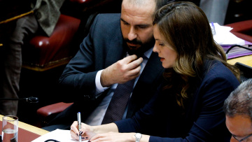 Ψηφίζεται σήμερα το σχέδιο σωτηρίας της ΔΕΗ - Εκτεθειμένος ο ΣΥΡΙΖΑ από τους ακτιβισμούς του