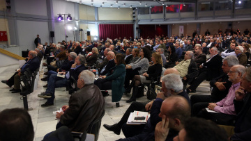 ΣΥΡΙΖΑ: Εγκρίθηκε η πολιτική διακήρυξη για τον μετασχηματισμό του κόμματος