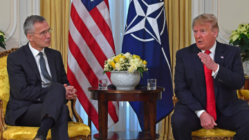 Ο Τραμπ απειλεί με νέους δασμούς σε ευρωπαϊκά προϊόντα – Ρίχνει τις μετοχές