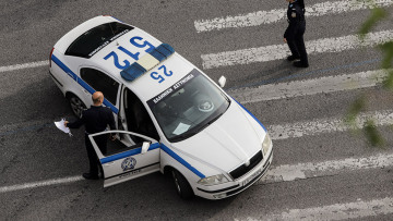 Τραγωδία στους Αγίους Θεοδώρους: Ληστές παρέσυραν και σκότωσαν ηλικιωμένη για να ξεφύγουν