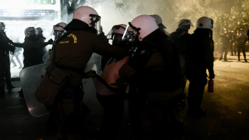 H ΕΛΑΣ ξεκινά εσωτερική έρευνα για τα περιστατικά «αστυνομικής βίας»