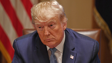 Ντόναλντ Τραμπ: Κατηγορούμενος για κατάχρηση εξουσίας και παρεμπόδιση του Κογκρέσου