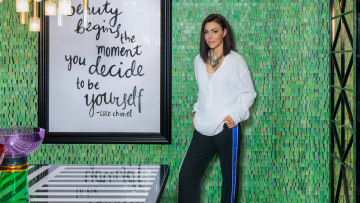 H Σίσσυ Φειδά κάνει καριέρα στο Λονδίνο: Δείτε την πολυτελή κατοικία που ανακαίνισε