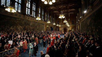 Η βασίλισσα Ελισάβετ παρουσίασε το δεκαετές φιλόδοξο πρόγραμμα του Μπόρις Τζόνσον