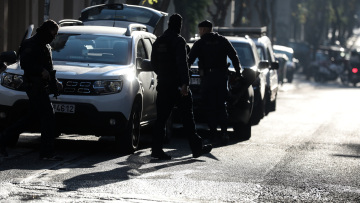 ΕΛ.ΑΣ: Στην επιχείρηση στο Κουκάκι χρησιμοποιήσαμε μικρές ελαστικές μπάλες με δύναμη μικρότερη από γροθιά