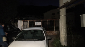 Τραγωδία στα Καλύβια:  Τέσσερις νεκροί  λόγω αναθυμιάσεων από αυτοσχέδιο μαγκάλι