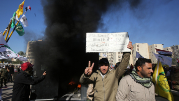 Οργή Τραμπ κατά Ιράν για την εισβολή στην πρεσβεία των ΗΠΑ στη Βαγδάτη: Αυτοί την ενορχήστρωσαν