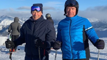Σβαρτσενέγκερ - Ίστγουντ: Μαζί για σκι το θρυλικό δίδυμο 
