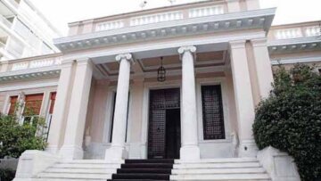 Κορωνοϊός: Σύσκεψη Μητσοτάκη με Κικίλια και Τσιόδρα στο Μαξίμου