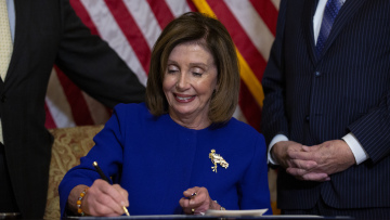 ΗΠΑ: Η Βουλή «μπλόκαρε» τα «πολεμικά σχέδια» του Τραμπ για το Ιράν