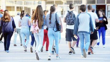 Σχολεία: Τέλος η αργία για τη γιορτή των Τριών Ιεραρχών