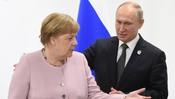 Εκεχειρία στη Λιβύη: Πυρετώδεις προετοιμασίες για τη διάσκεψη - Ρωσία: Ενημερώσαμε το Βερολίνο 