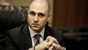 Μπογδάνος στον ΘΕΜΑ 104,6: Κακώς κατέβηκε η αφίσα για τις αμβλώσεις