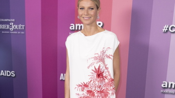 Γκουίνεθ Πάλτροου: «Sold out» στο site της το πανάκριβο κερί «Μυρίζει σαν τον κόλπο μου»