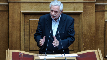 Ο ΣΥΡΙΖΑ ζητά το «πάγωμα» της συμφωνίας Ελλάδας-ΗΠΑ για τις στρατιωτικές βάσεις