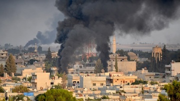 Συρία: Οι συριακές δυνάμεις πολιορκούν τη στρατηγικής σημασίας πόλη αλ Νουμάν