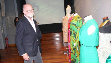 Πέθανε ο σπουδαίος Έλληνας σχεδιαστής μόδας Γιάννης Τσεκλένης