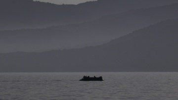 Μεταναστευτικό: Διευκρινίσεις για το φράγμα ζητά η Κομισιόν - «Τα πράγματα άλλαξαν» διαμηνύει η κυβέρνηση 