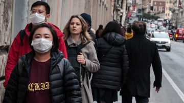 Κορωνοϊός: Τα κρούσματα ξεπέρασαν εκείνα του SARS - Παγκόσμιος συναγερμός 